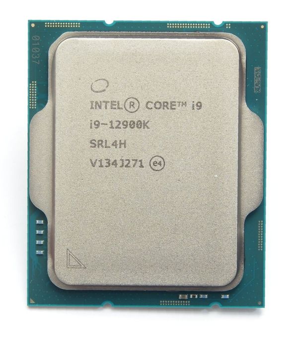 Intel Core i9-12900K‧Core i5-12600K 桌面處理器開箱！LGA1700 全新