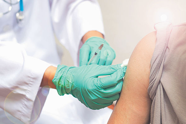 流感針新冠疫苗 維持相隔14日打