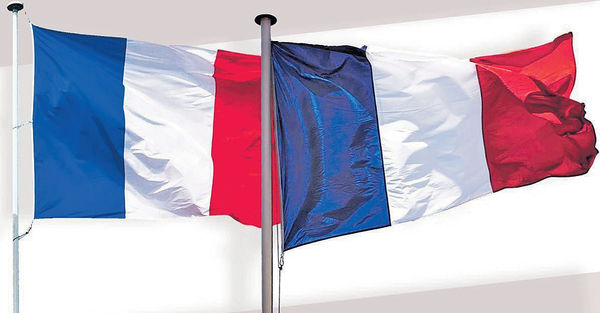 法國旗改藍色 海軍藍非關海天一色