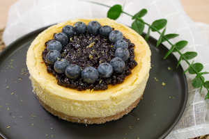 【聖誕蛋糕】簡單焗藍莓芝士蛋糕食譜　乳酪代替輕盈健康版／4步做聖誕甜品一流