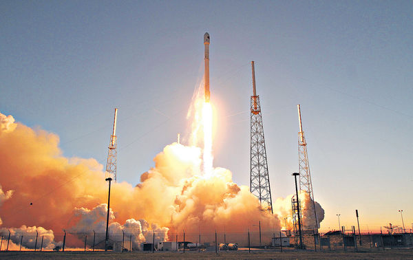 SpaceX火箭漂流7年 或3月4日撞月球
