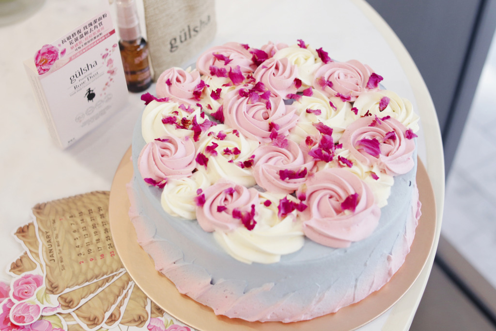 情人節22 Infiniti C聯乘gulsha推出期間限定 夢幻玫瑰士多啤梨蛋糕 無麩質生酮 慢煮士多啤梨醬 送大馬士革玫瑰花水 U Food 香港餐廳及飲食資訊優惠網站