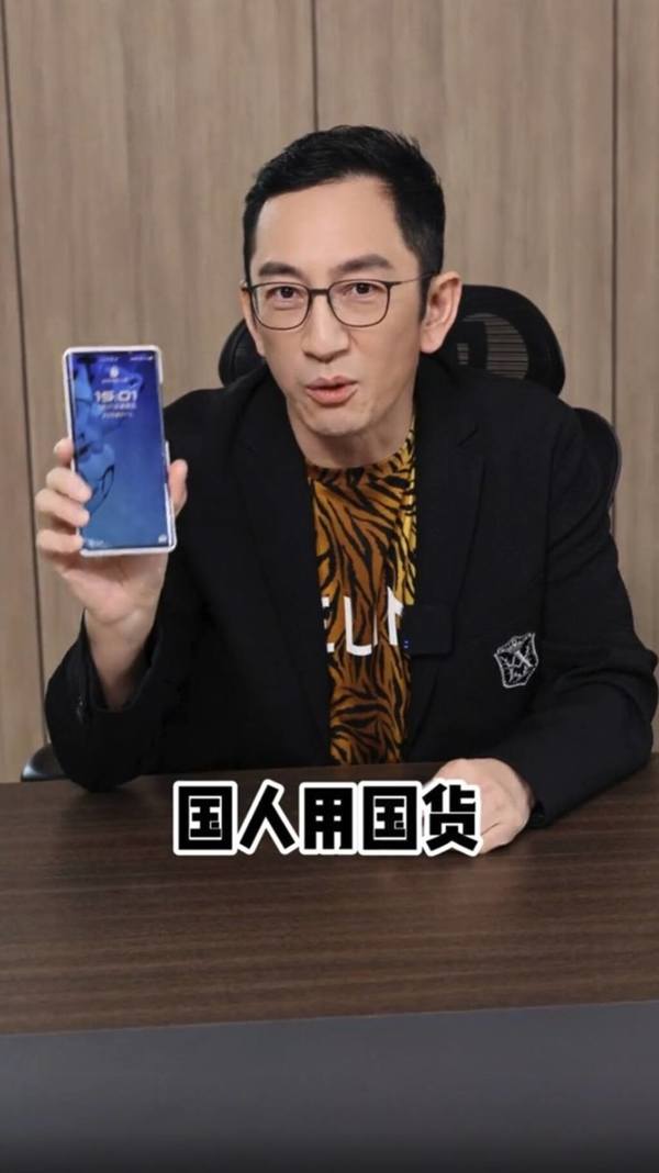 吳啟華爆當年做TVB男主角人工低 呻香港生活大壓力：好多時都係好窮