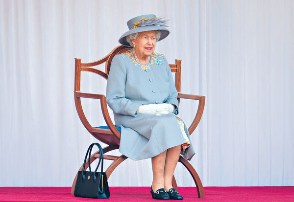 95歲英女王確診 本周續可處理公務