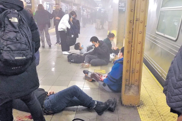 紐約地鐵站爆槍擊 至少13傷