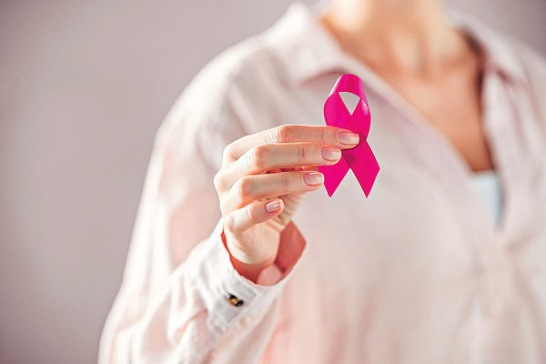 HER2型乳癌新藥 每月藥價5萬起 7成患者冀政府補貼治療