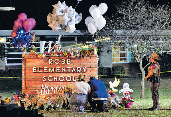 得州小學屠夫 fb三發預告 反鎖課室掃射 女師捨身擋彈