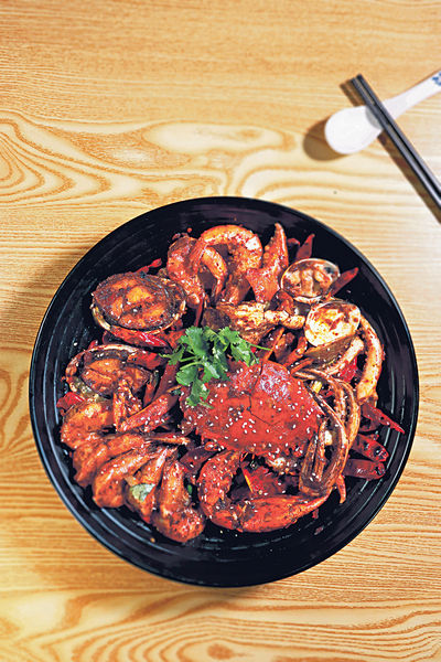 40種香料秘製 正宗四川麻辣香鍋