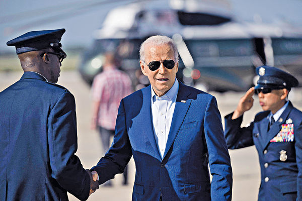 拜登確診病徵輕微