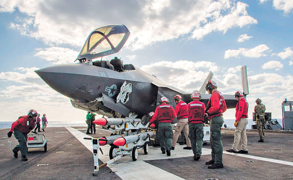 美暫停接收新F-35戰機 引擎違規用華製零件