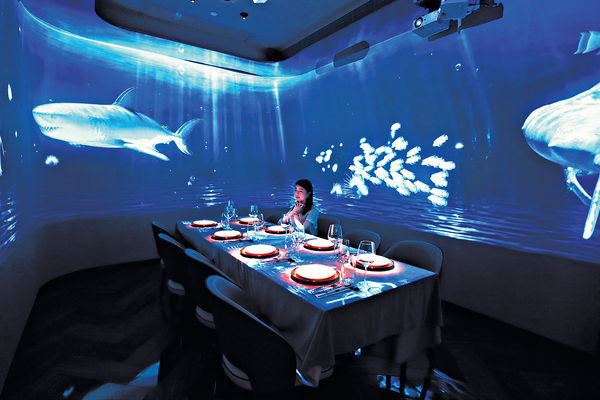 環迴LED幕牆餐廳 品味法日Fusion料理