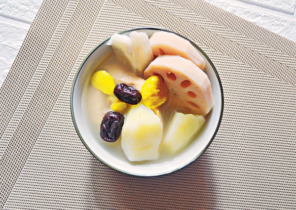 寒露補腎 栗子淮山蓮藕雞湯