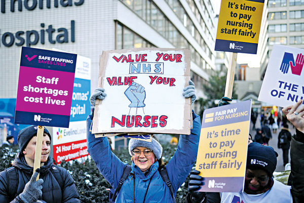 辛偉誠擬明年推反罷工法 英10萬護士昨起罷工 非緊急手術取消
