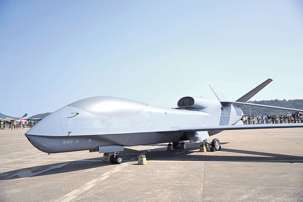 解放軍「無偵-7」飛越宮古海峽 日自衞隊戰機升空戒備