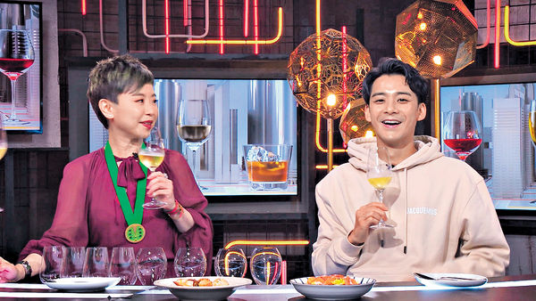 自認異性緣旺 余德丞被笑「虧」：同性無能一樣