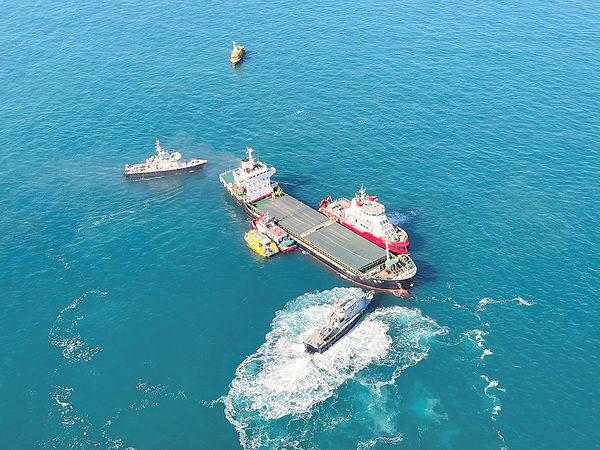 南丫島貨輪火警 12人獲救內地船員不治