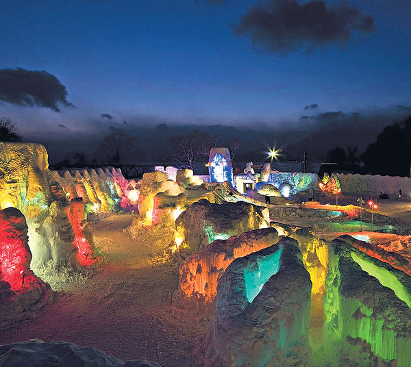 投入北海道夢幻雪祭