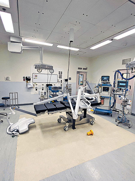 聯合墮手術燈事故 美FDA早揭同廠燈螺絲「消失」