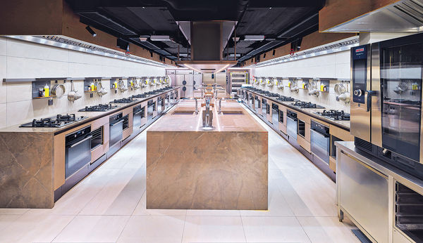 煤氣公司160周年旗艦店 設現代餐廳 法國專業文憑教室