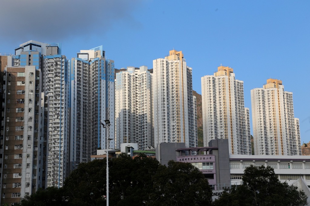 家中猝死｜彩德邨男子倒斃屋內 疑病發拉跌雜物被壓住失救死亡