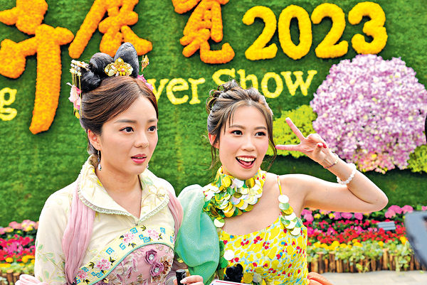 拍飲食節目狂食 余思霆逼爆古裝衫