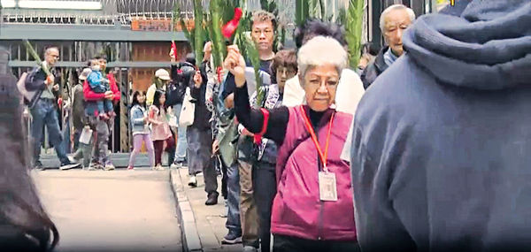 10場公眾活動 有參與者未除罩 遊行設限為安全 鄧炳強批有人抹黑