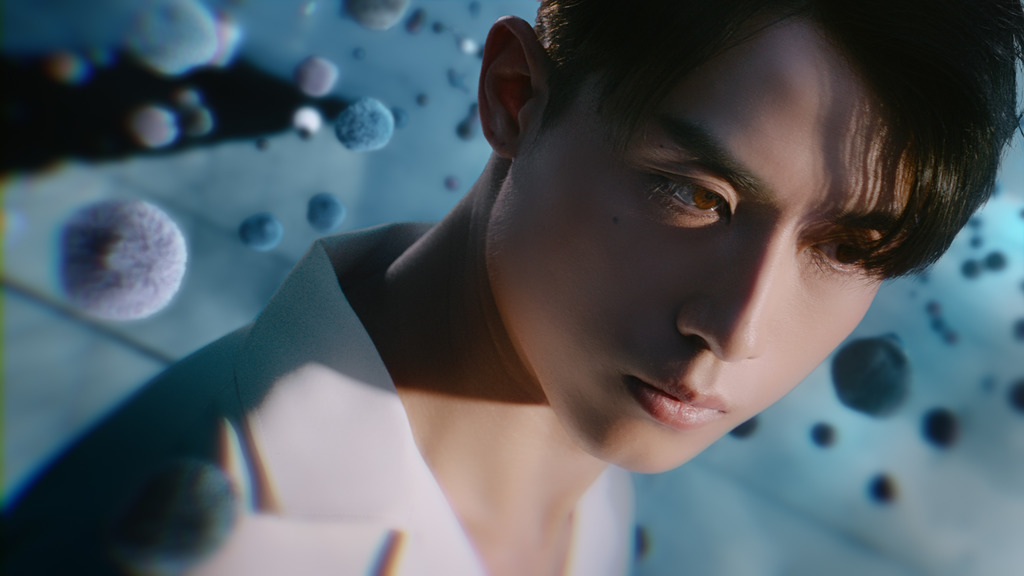 江𤒹生扯背心騷肌照鋪天蓋地 「老闆」最怕靚衫有細菌