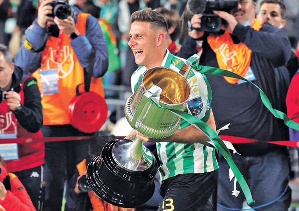 41歲祖亞昆季後掛靴