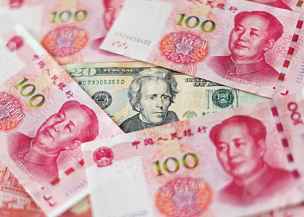 中國跨境交易佔比 人民幣首超越美元