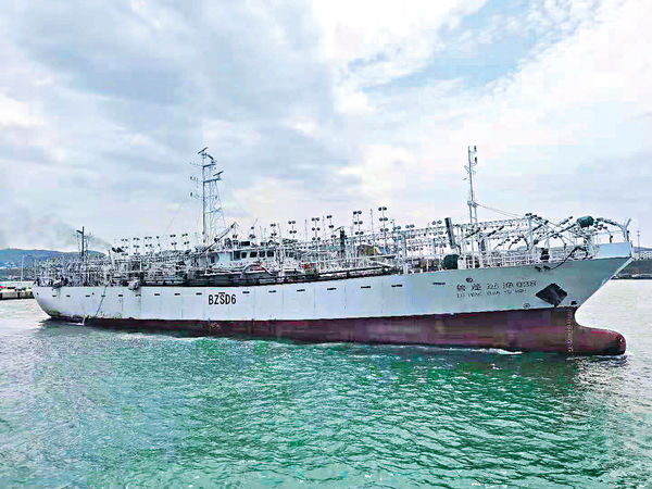華漁船印度洋翻沉39失蹤 習近平指示全力救援