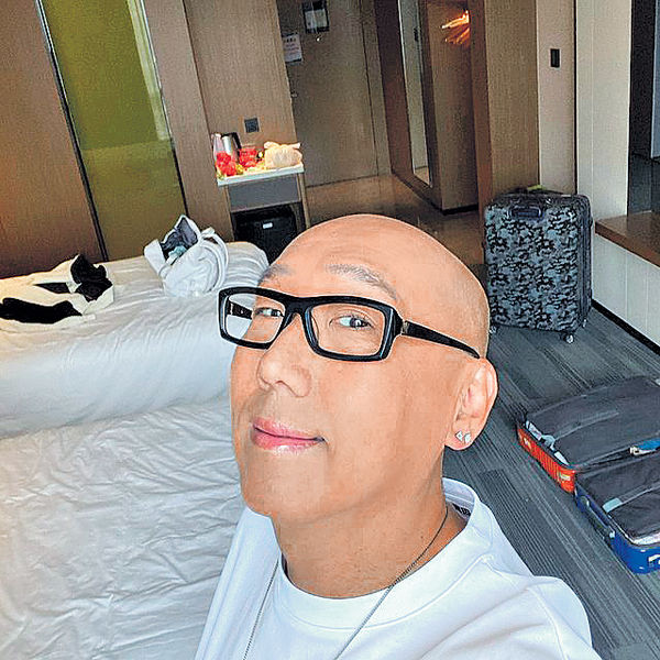 誤指亡友財困 肥媽向張學潤家人道歉