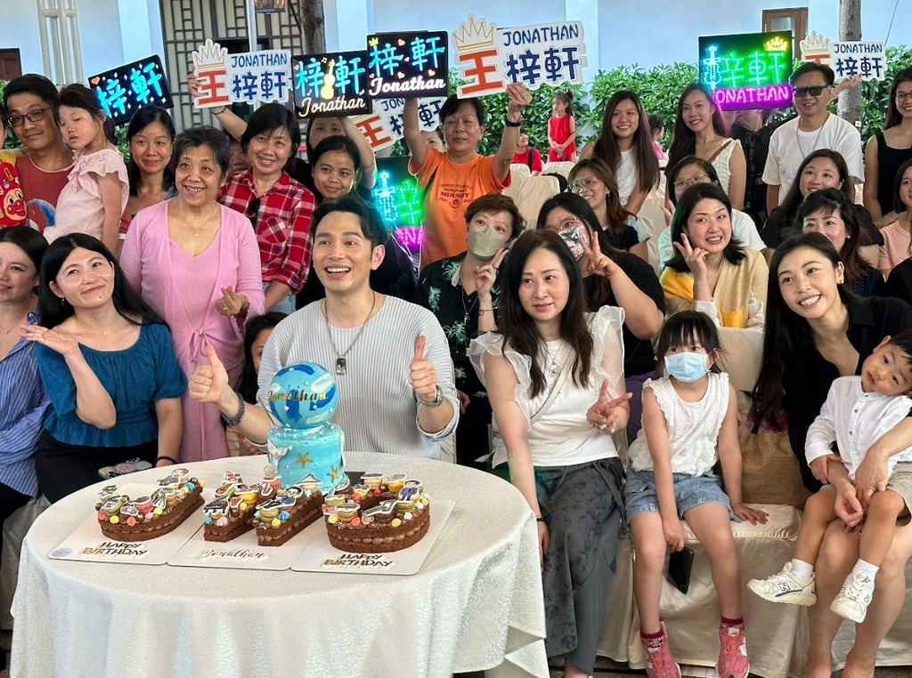 王梓軒37歲生日捐80件珍藏義賣 割愛紀念木結他予粉絲競投