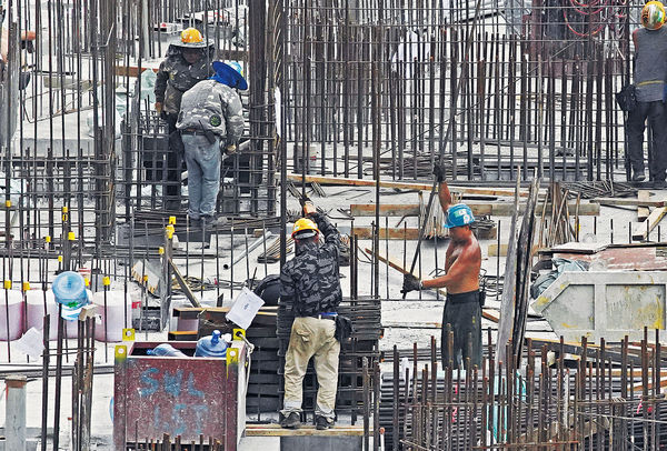 建造商會擬自訂暑熱指引 工權會倡每小時休息10分鐘