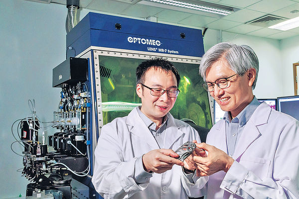 能用於航空航天 生產過程「轉廢為材」 理大3D打印鈦合金 高強度應用廣