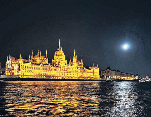 #布達佩斯#國會大樓#夜遊多瑙河