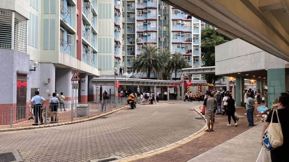 連環命案｜慈正邨老婦頭頸被斬不治 樓下男子疑上吊亡 消息：疑噪音問題積怨
