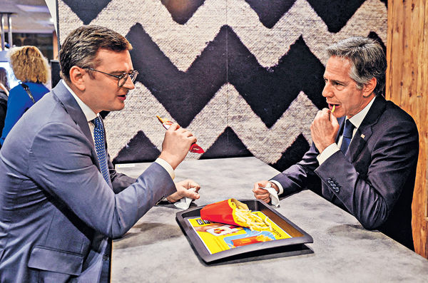 美卿訪烏首供貧鈾彈 赴基輔麥當勞食薯條