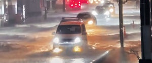 廣東月初雨量破紀錄 茂名多區水浸逾1米 消防橡皮艇救逾百人 高州水庫排洪