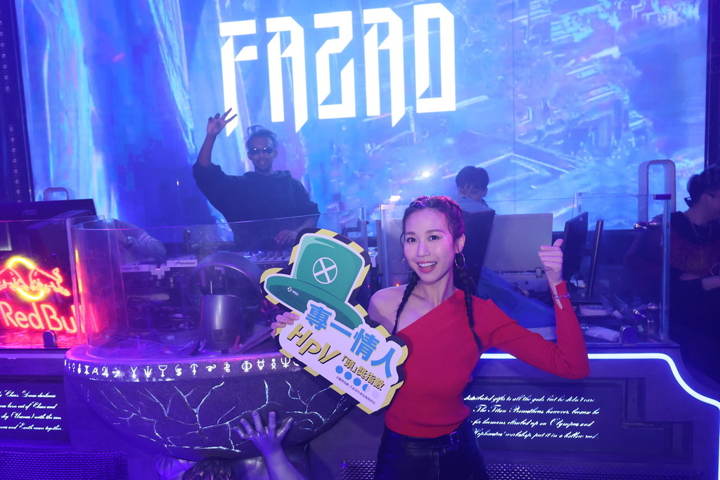 何沛珈聖誕節踩入蘭桂坊宣傳預防HPV 「流姑娘」為「飛躍進步女藝員」獎拉票