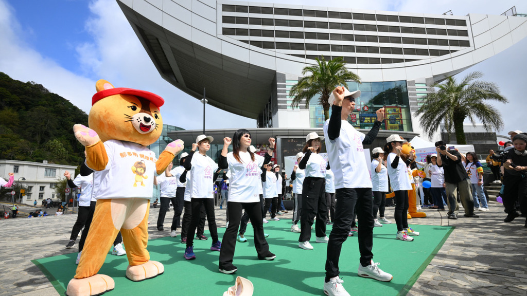 腎臟健康｜山頂起步與腎同行 籲市民關注腎臟健康日行萬步